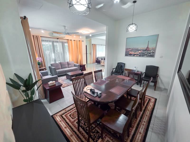 Rumah Banglo untuk Disewa di Bandar Seri Putra (Bangi) - Syed Shah - Living Room - PropertyGuru.com.my