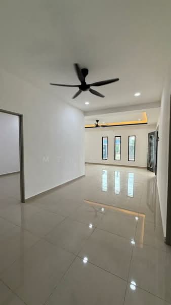 1-storey Terraced House for Sale in Taman Cantik (Kulai) - Melinda Ee - Living Room - PropertyGuru.com.my