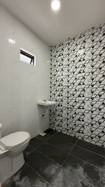 1-storey Terraced House for Sale in Taman Cantik (Kulai) - Melinda Ee - Bathroom - PropertyGuru.com.my