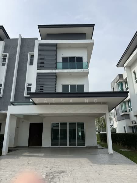 Laman Vista Alam untuk Untuk Dijual - RM 1,100,000, Mac 2026 - Exterior - PropertyGuru.com.my