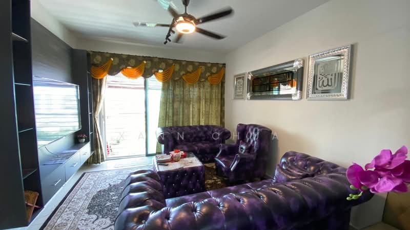 Zeva @ Equine South untuk Untuk Disewa - RM 1,700 /bulan, Mac 2026 - Living Room - PropertyGuru.com.my