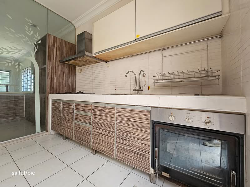 2-storey Terraced House for Sale in Putra Heights (Subang Jaya) - SAIFUL HELMI - Kitchen - PropertyGuru.com.my