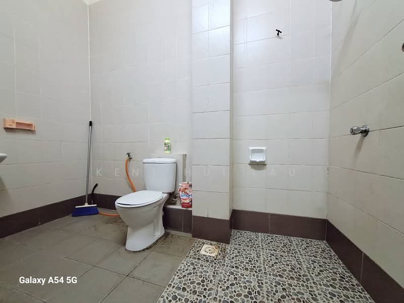 Taman Prima Tropika untuk Untuk Dijual - RM 830,000, Mac 2026 - Bathroom - PropertyGuru.com.my