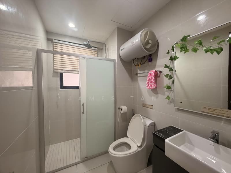 Amberside @ Country Garden Danga Bay untuk Untuk Disewa - RM 3,100 /bulan, Mac 2026 - Bathroom - PropertyGuru.com.my
