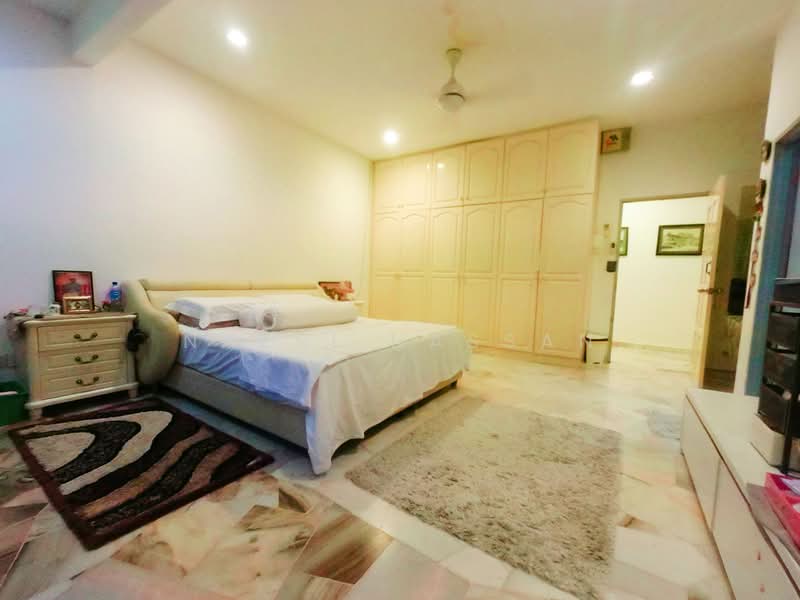 Seksyen 3 untuk Untuk Dijual - RM 1,600,000, Mac 2026 - Bedroom - PropertyGuru.com.my
