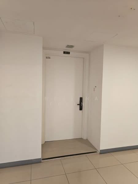 Office for Rent in KLCC (KL City Centre) - Angelina Erlin - Corridor - PropertyGuru.com.my