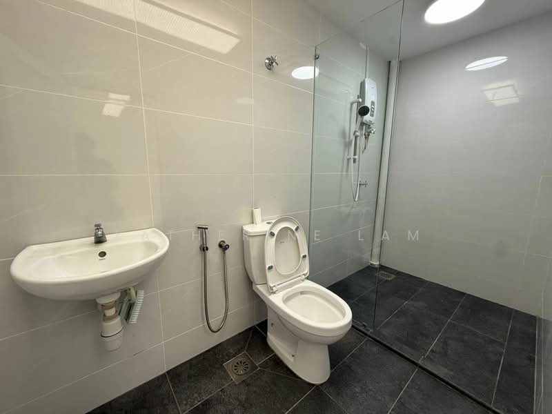 Retail Space for Rent in Subang Jaya (Selangor) - Katherine Lam - Bathroom - PropertyGuru.com.my