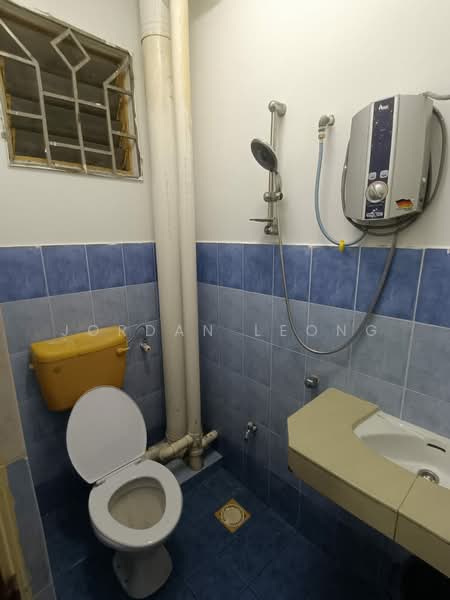 Apartment for Rent at Mentari Court - Jordan Leong - Bathroom - PropertyGuru.com.my