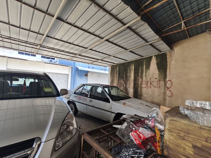 Shop for Rent in Taman Melaka Raya (Melaka City) - CHIN FN - Car Park - PropertyGuru.com.my