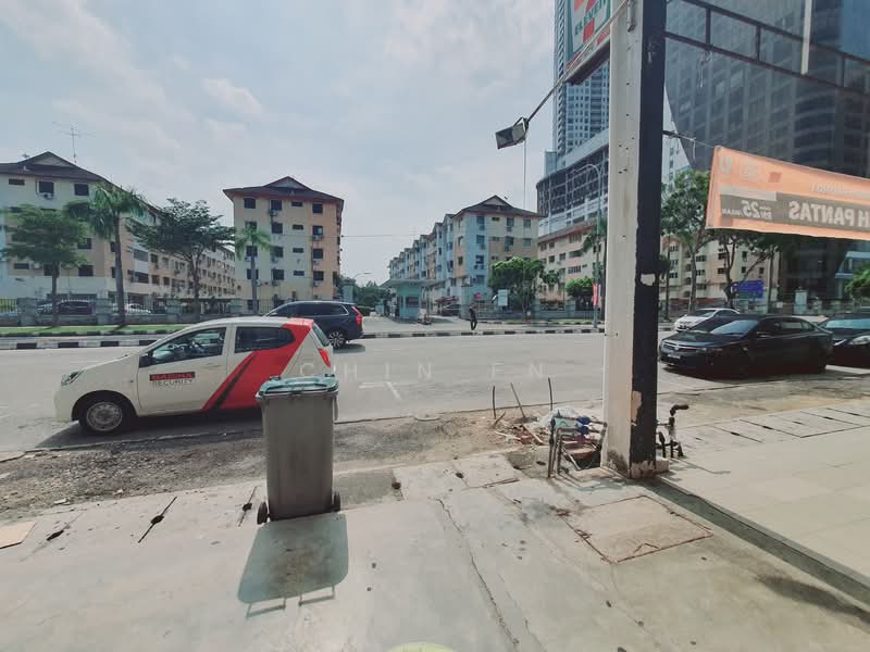 Shop for Rent in Taman Melaka Raya (Melaka City) - CHIN FN - Exterior - PropertyGuru.com.my