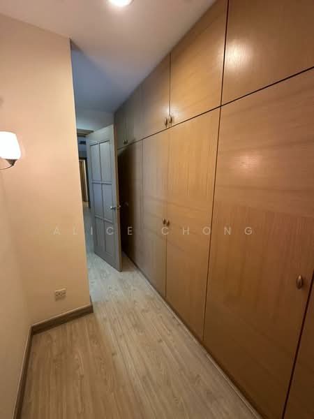 Service Residence for Sale at 3 Kia Peng - Alice Chong - Corridor - PropertyGuru.com.my