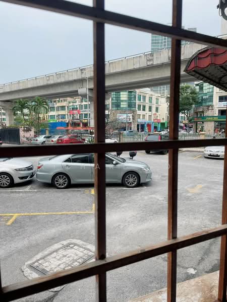 Makmur Apartment untuk Untuk Disewa - RM 2,300 /bulan, Mac 2026 - Exterior - PropertyGuru.com.my