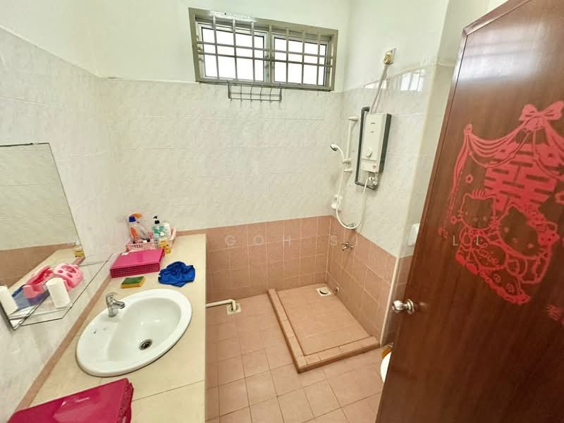 Semi-Detached House for Sale in Ulu Tiram (Johor) - Mandy Goh Siew Li - Bathroom - PropertyGuru.com.my