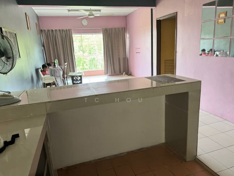 Seraya Apartments untuk Untuk Dijual - RM 200,000, Mac 2026 - Living Room - PropertyGuru.com.my