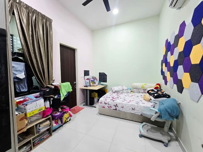 Semi-Detached House for Sale in Bandar Kinrara Seksyen 8 (Bandar Kinrara) - John Lee - Bedroom - PropertyGuru.com.my