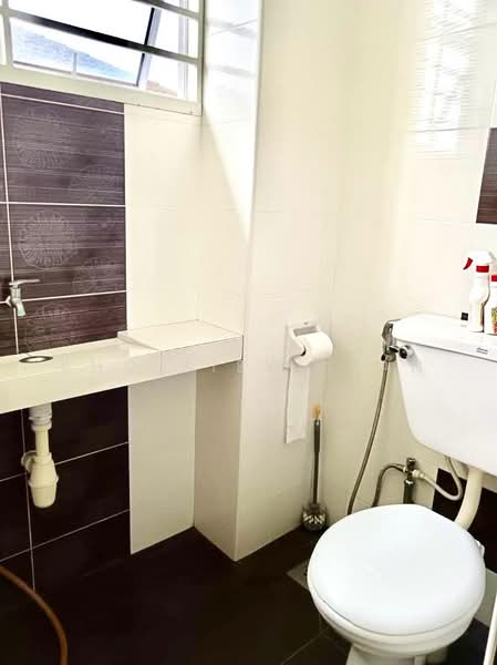 Taman Setia Indah untuk Untuk Dijual - RM 728,000, Mac 2026 - Bathroom - PropertyGuru.com.my