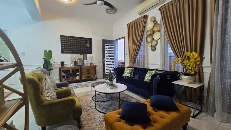 3-storey Terraced House for Sale in Taman Subang Mas (Subang Jaya) - Adi Zulkarnaen - Living Room - PropertyGuru.com.my