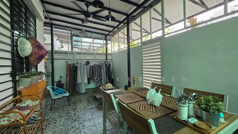 3-storey Terraced House for Sale in Taman Subang Mas (Subang Jaya) - Adi Zulkarnaen - Dining Room - PropertyGuru.com.my