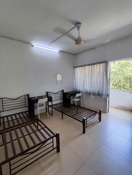 Glen Court (Block C & D) untuk Untuk Disewa - RM 900 /bulan, Mac 2026 - Bedroom - PropertyGuru.com.my