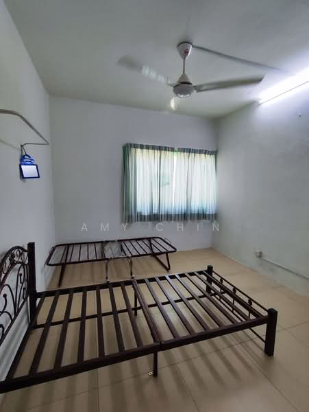 Glen Court (Block C & D) untuk Untuk Disewa - RM 900 /bulan, Mac 2026 - Bedroom - PropertyGuru.com.my