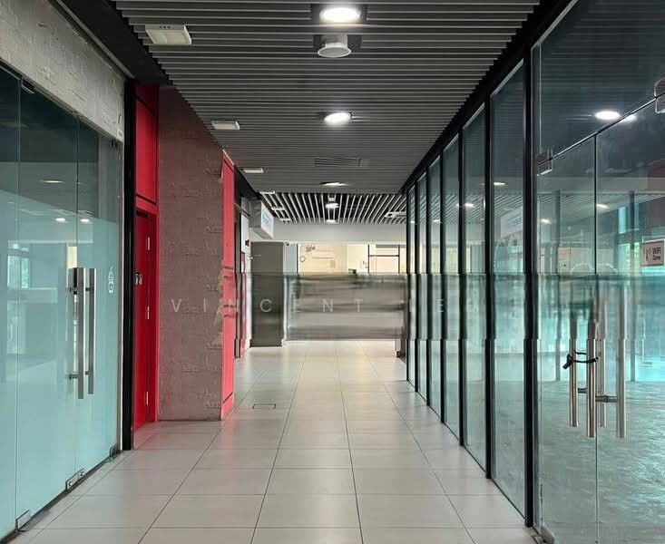 Retail Office for Rent in Seksyen 13 (Petaling Jaya) - Vincent Lee - Corridor - PropertyGuru.com.my