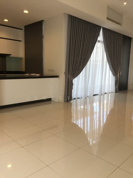 Avira Medini Iskandar - 1