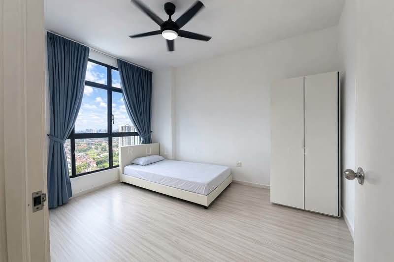Service Residence for Sale at Lexa Residence @ The Quartz WM - Amirul Nasyriq - Bedroom - PropertyGuru.com.my