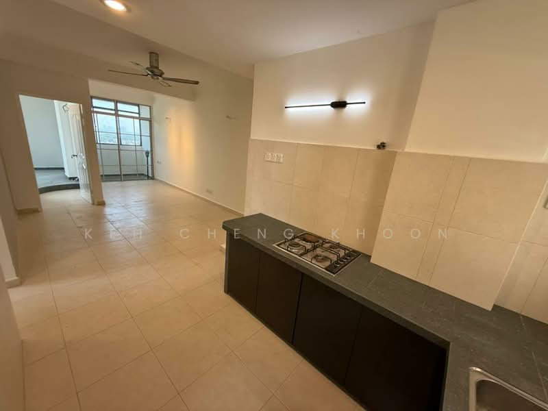 Condominium for Sale at Mutiara Condominium - Keh Cheng Khoon - Kitchen - PropertyGuru.com.my