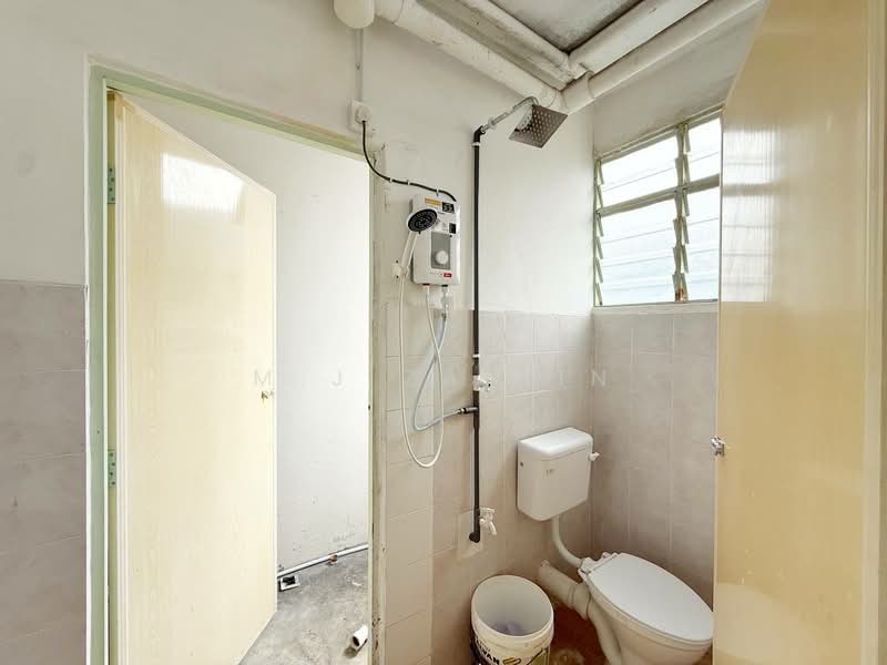 Flat for Rent at Desa Lembah Permai - M.J Zairin - Bathroom - PropertyGuru.com.my