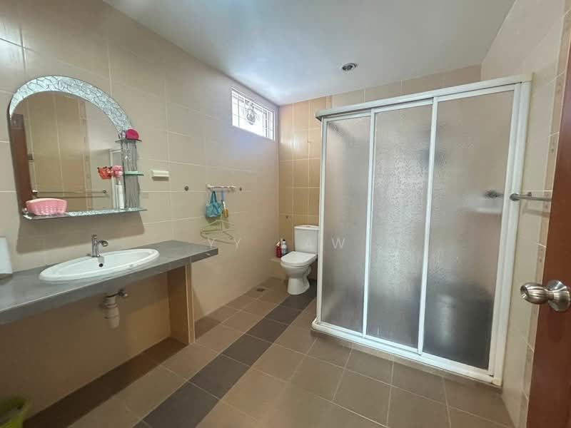 2-storey Terraced House for Rent in Jelutong (Penang) - YY Law - Bathroom - PropertyGuru.com.my
