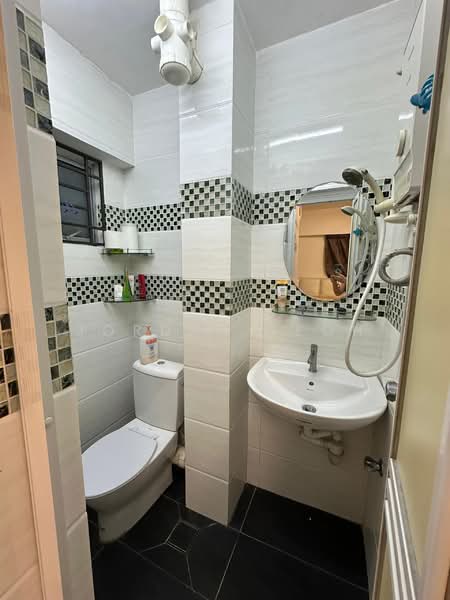 Hijau Ria Kepong Indah untuk Untuk Dijual - RM 270,000, Mac 2026 - Bathroom - PropertyGuru.com.my