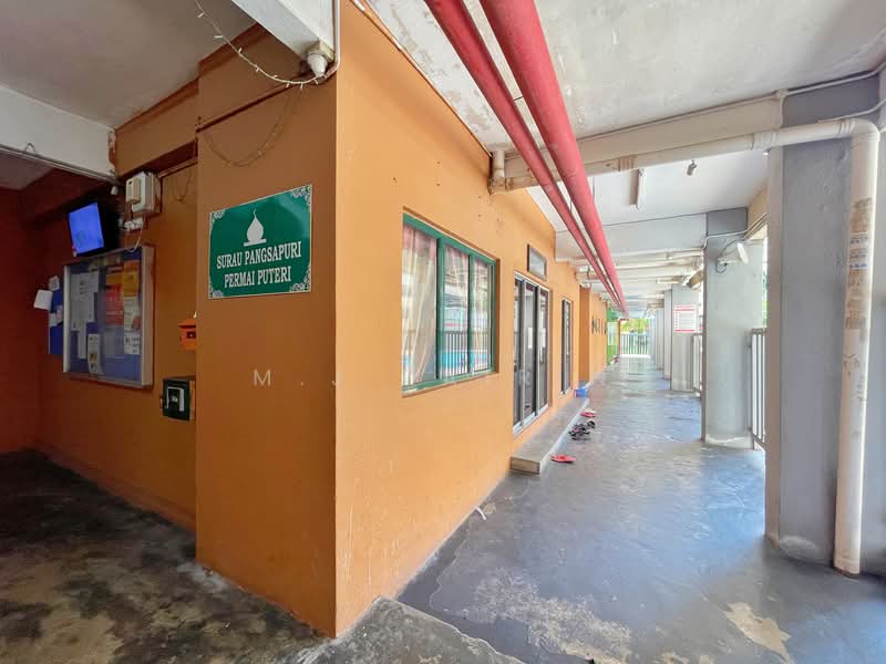Apartment for Sale at Pangsapuri Permai Puteri - M.J Zairin - Corridor - PropertyGuru.com.my
