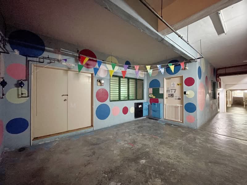 Apartment for Sale at Pangsapuri Permai Puteri - M.J Zairin - Corridor - PropertyGuru.com.my