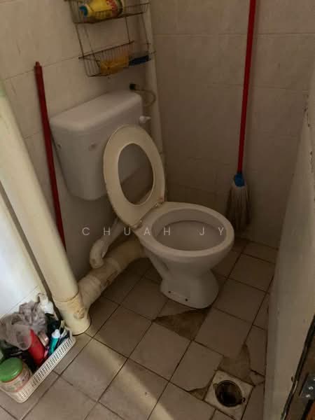 Flat for Sale at Taman Machang Bubok - Chuah Jy - Bathroom - PropertyGuru.com.my