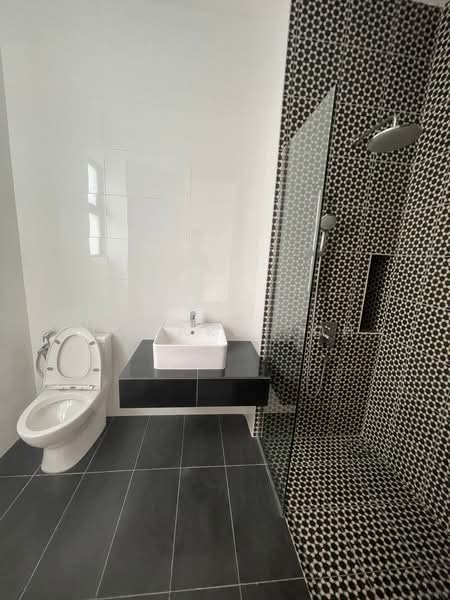 Semi-Detached House for Sale in Setia Alam (Selangor) - Howard Soh - Bathroom - PropertyGuru.com.my