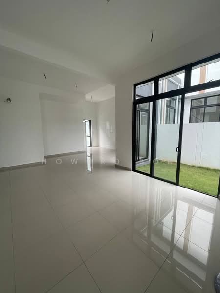 Semi-Detached House for Sale in Setia Alam (Selangor) - Howard Soh - Living Room - PropertyGuru.com.my
