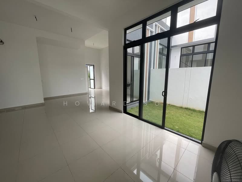 Semi-Detached House for Sale in Setia Alam (Selangor) - Howard Soh - Living Room - PropertyGuru.com.my