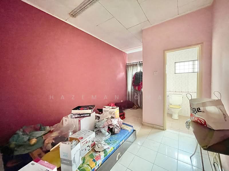 2-storey Terraced House for Sale in Shah Alam (Selangor) - Hazeman Omar - Bedroom - PropertyGuru.com.my