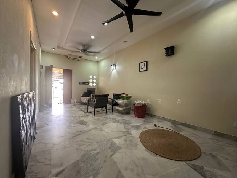 Taman Kinrara @ Puchong untuk Untuk Dijual - RM 495,000, Mac 2026 - Living Room - PropertyGuru.com.my