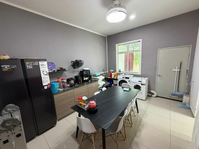 Semi-Detached House for Sale in Muar (Johor) - ALHAFIZ AZIS - Kitchen - PropertyGuru.com.my