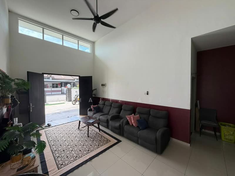 Semi-Detached House for Sale in Muar (Johor) - ALHAFIZ AZIS - Living Room - PropertyGuru.com.my