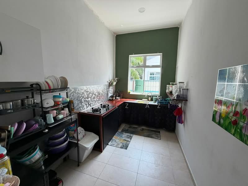 Semi-Detached House for Sale in Muar (Johor) - ALHAFIZ AZIS - Kitchen - PropertyGuru.com.my