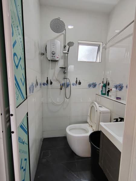 Flat for Sale at Rumah Pangsa Kampung Padang - Helen Lau - Bathroom - PropertyGuru.com.my