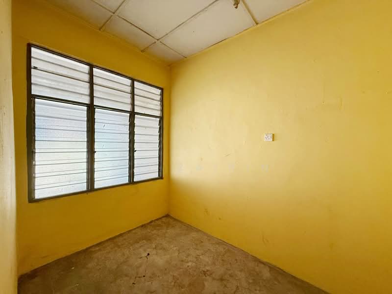 1-storey Terraced House for Sale in Taman Cheng Jaya (Cheng) - M.J Zairin - Interior - PropertyGuru.com.my
