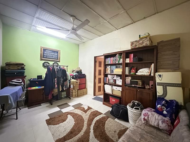2-storey Terraced House for Sale in Seksyen 8 (Shah Alam) - Izzati Mat - Interior - PropertyGuru.com.my
