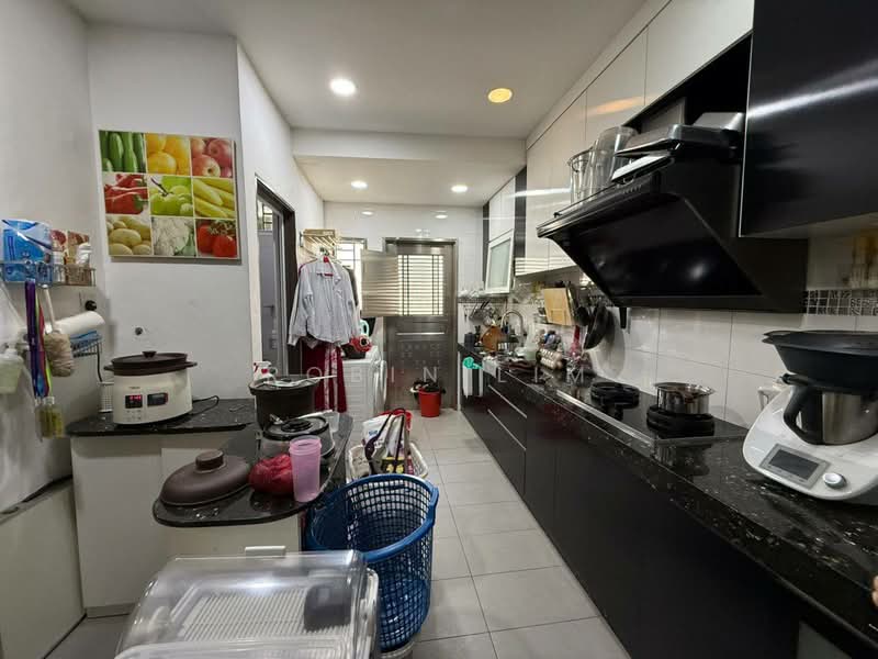 Perma Jaya Permas Jayas untuk Untuk Dijual - RM 660,000, Mac 2026 - Kitchen - PropertyGuru.com.my