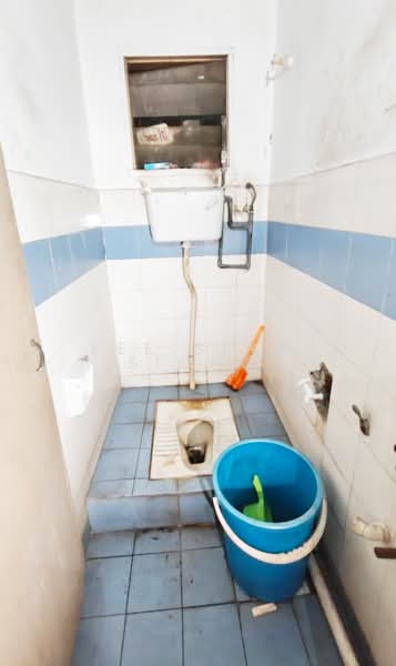 Shop for Rent in Damansara Damai (Selangor) - Lee Sing Siong - Bathroom - PropertyGuru.com.my