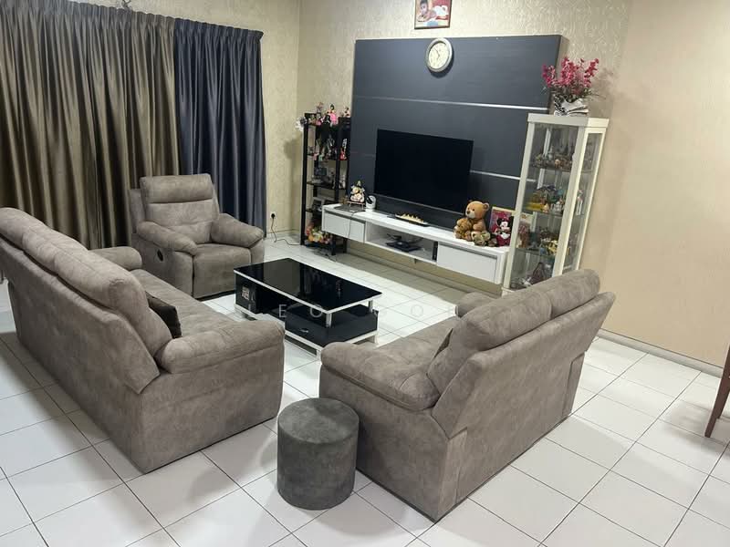 Bandar Enstek untuk Untuk Dijual - RM 570,000, Mac 2026 - Living Room - PropertyGuru.com.my