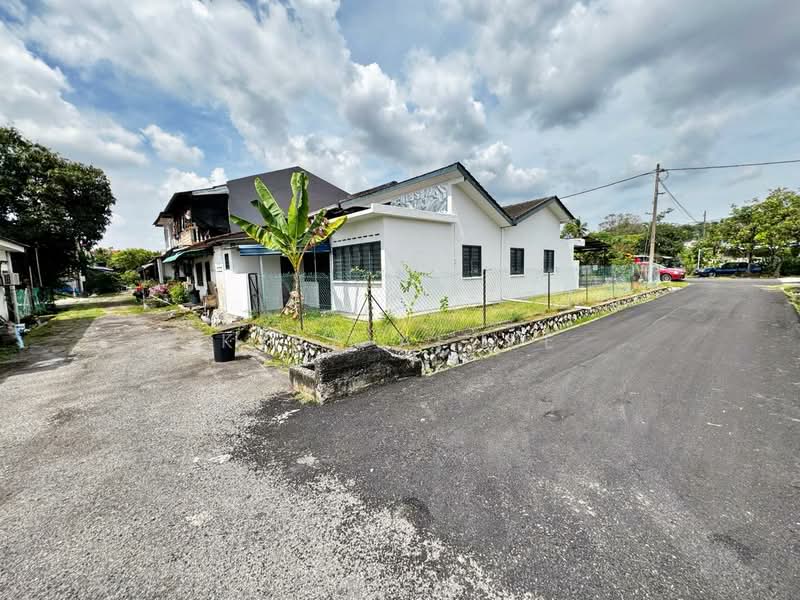 1-storey Terraced House for Sale in Bandar Baru Bangi (Selangor) - Kyra Afnee - Exterior - PropertyGuru.com.my