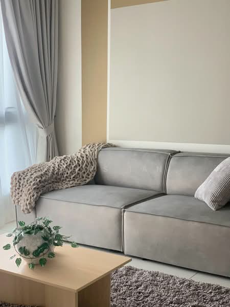 Service Residence for Rent at Emerald 9 - Alps Tan - Living Room - PropertyGuru.com.my